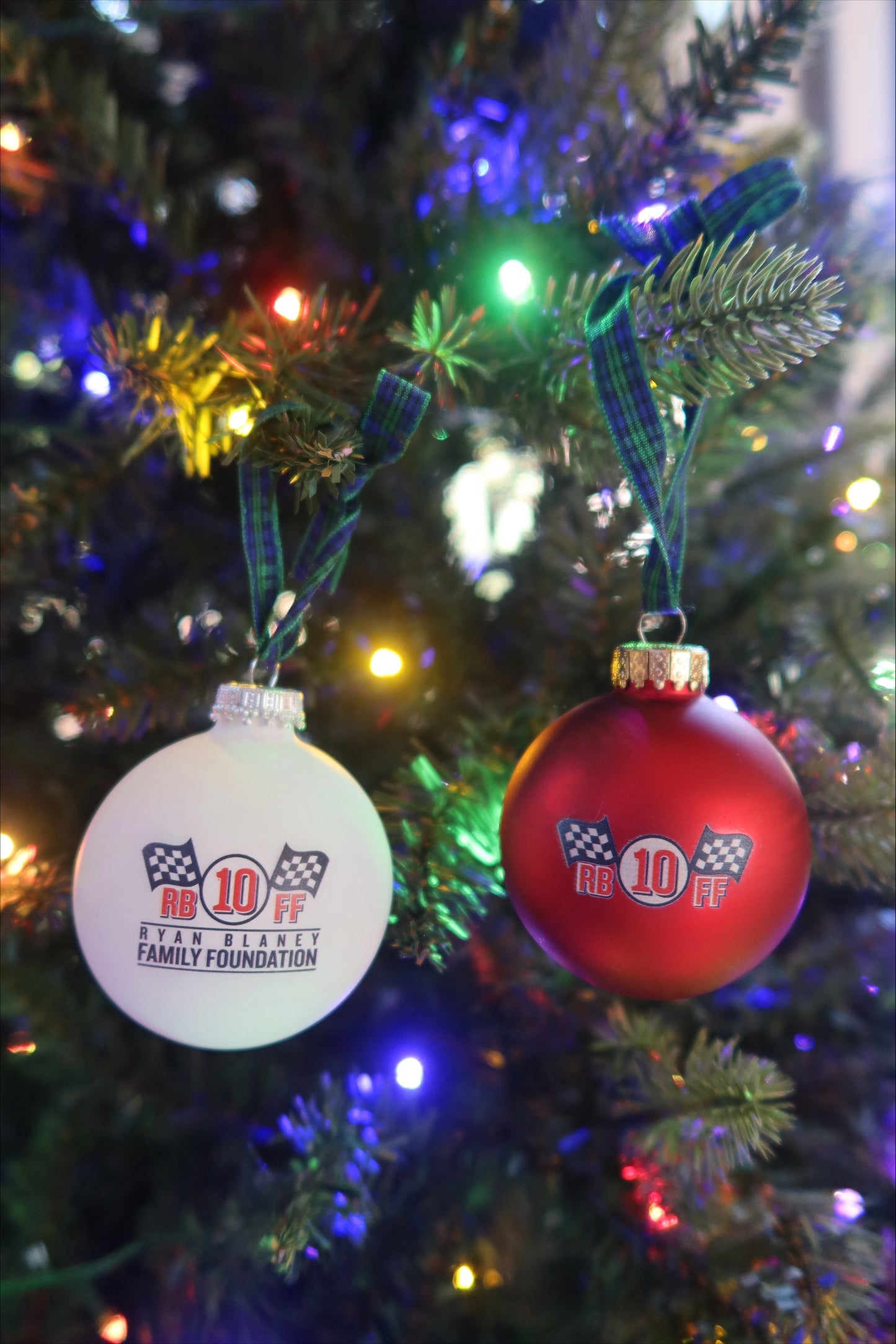 2025 Autographed Christmas Ornaments